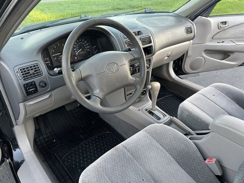 Used 2001 Toyota Corolla LE image 23
