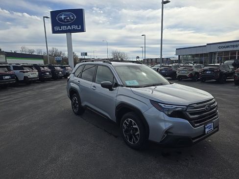 Certified 2025 Subaru Forester Premium AWD/4WD image 2