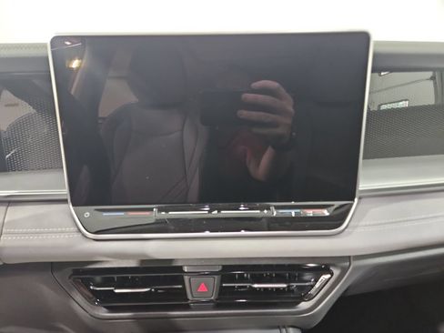 New 2026 Volkswagen Tiguan SE AWD/4WD image 18