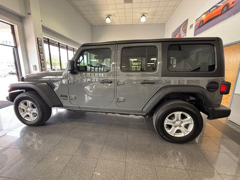 Used 2021 Jeep Wrangler Unlimited Sport image 5