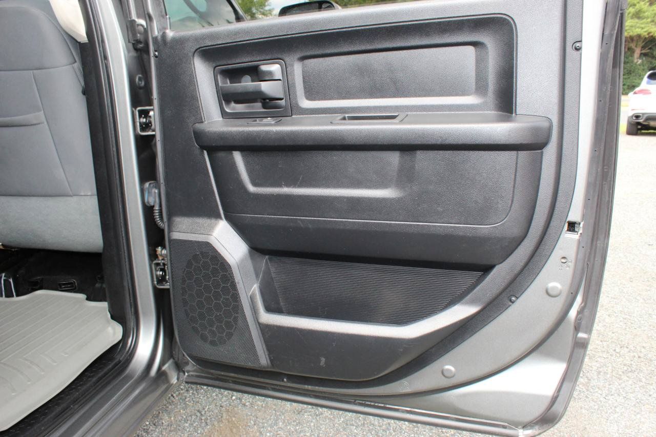 Used 2013 RAM 2500 Tradesman w/ Chrome Appearance Group AWD/4WD image 17