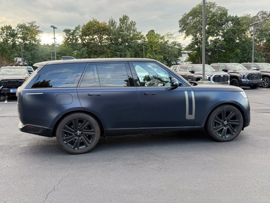 Used 2023 Land Rover Range Rover SE AWD/4WD image 9