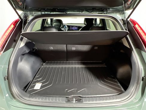 Used 2025 Kia Niro EX image 23