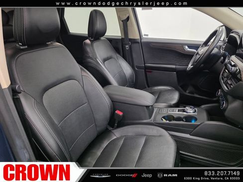 Used 2020 Ford Escape Titanium FWD image 12