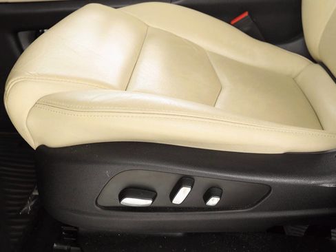 Used 2019 Cadillac XT5 Luxury image 33