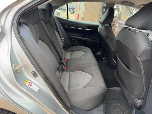 Used 2019 Toyota Camry LE FWD image 12