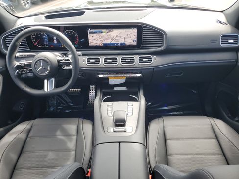 New 2026 Mercedes-Benz GLS 580 4MATIC image 15