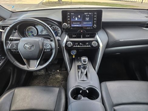 Used 2022 Toyota Venza XLE AWD/4WD image 17