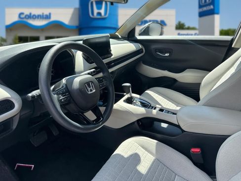 Used 2023 Honda HR-V LX image 13