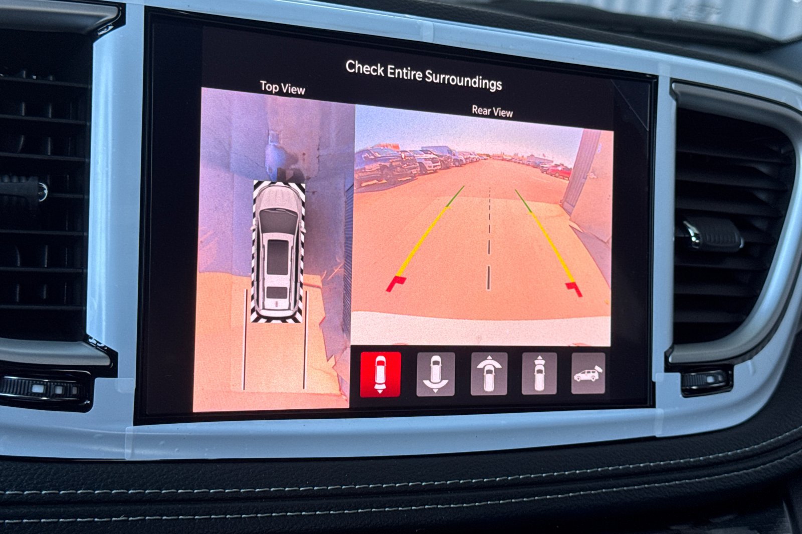 New 2027 Chrysler Pacifica Select FWD image 17