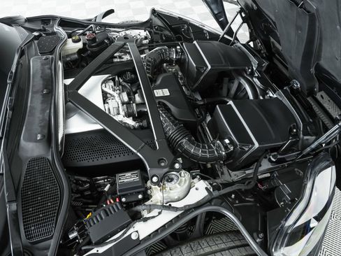 Used 2019 Aston Martin DB11 Coupe RWD image 96