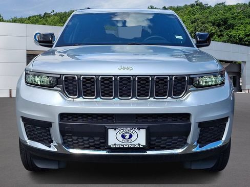 Used 2024 Jeep Grand Cherokee L Laredo w/ Luxury Tech Group I AWD/4WD image 2