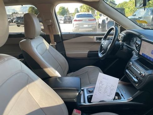 Used 2020 Ford Explorer Limited AWD/4WD image 8