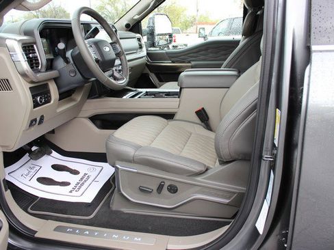 Used 2026 Ford F450 Platinum w/ Platinum Plus Package image 8
