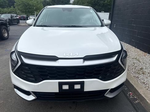 Used 2023 Kia Sportage LX image 5