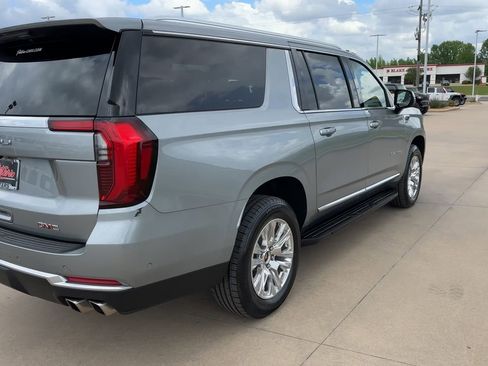 Certified 2025 GMC Yukon XL Denali image 7