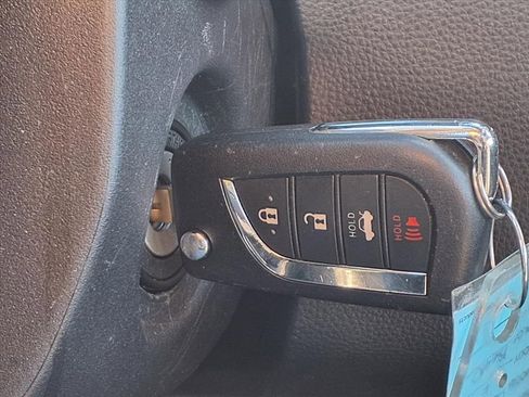 Used 2025 Toyota Corolla LE image 15