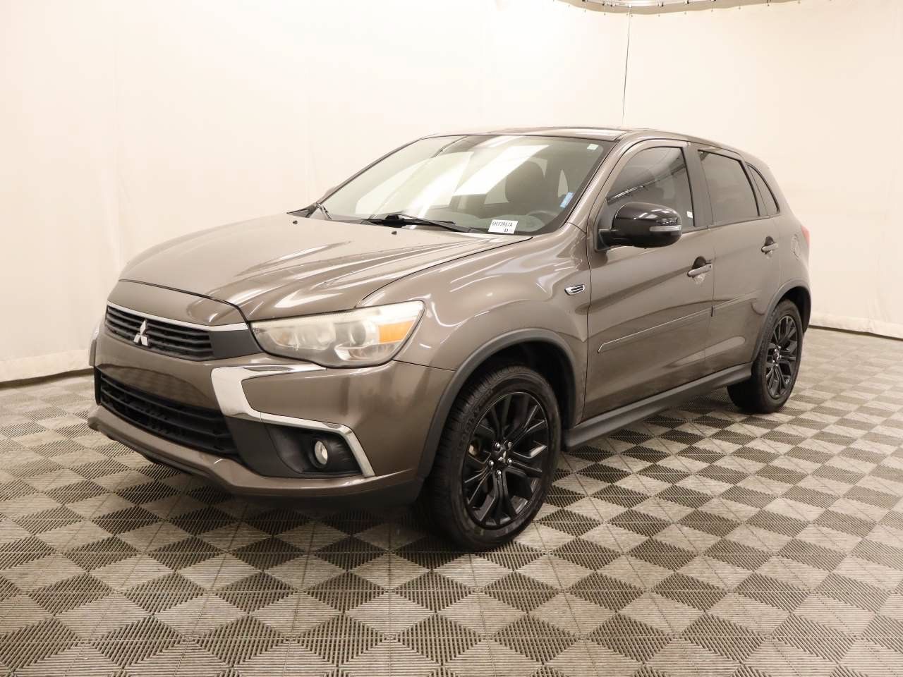 Used 2017 Mitsubishi Outlander Sport LE FWD image 1