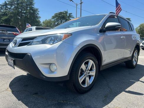 Used 2015 Toyota RAV4 XLE FWD image 1