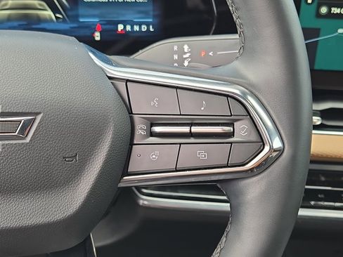 Used 2025 Chevrolet Equinox ACTIV w/ Safety and Technology Package image 25