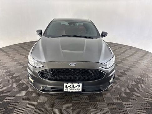 Used 2020 Ford Fusion SE FWD image 3