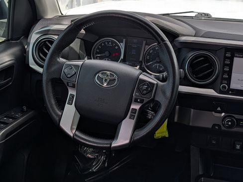 Used 2020 Toyota Tacoma SR5 image 19