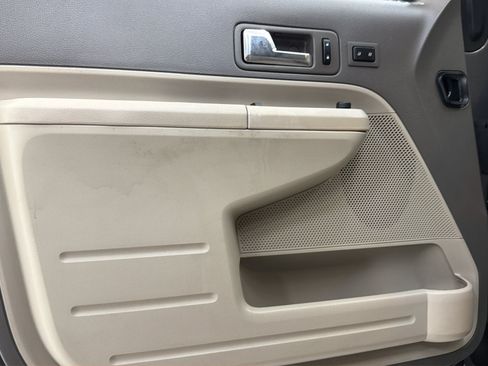 Used 2010 Ford Edge Limited FWD image 25