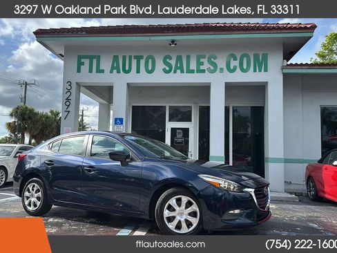 Used 2018 MAZDA MAZDA3 Sport FWD image 2