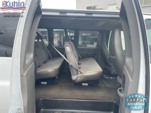 Used 2017 Chevrolet Express 3500 LT w/ LT Preferred Equipment Group RWD image 13
