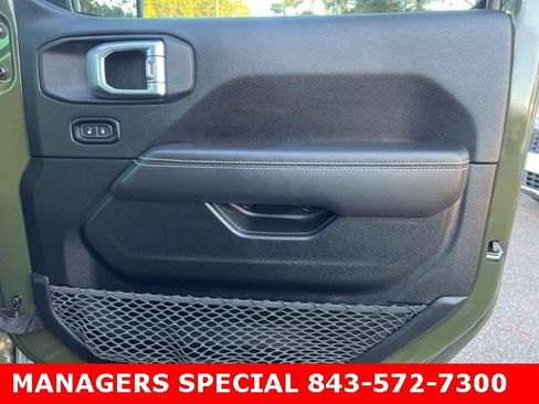 Used 2021 Jeep Wrangler Unlimited Sahara image 28