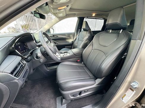 Certified 2026 INFINITI QX60 Luxe w/ Cargo Package FWD image 23