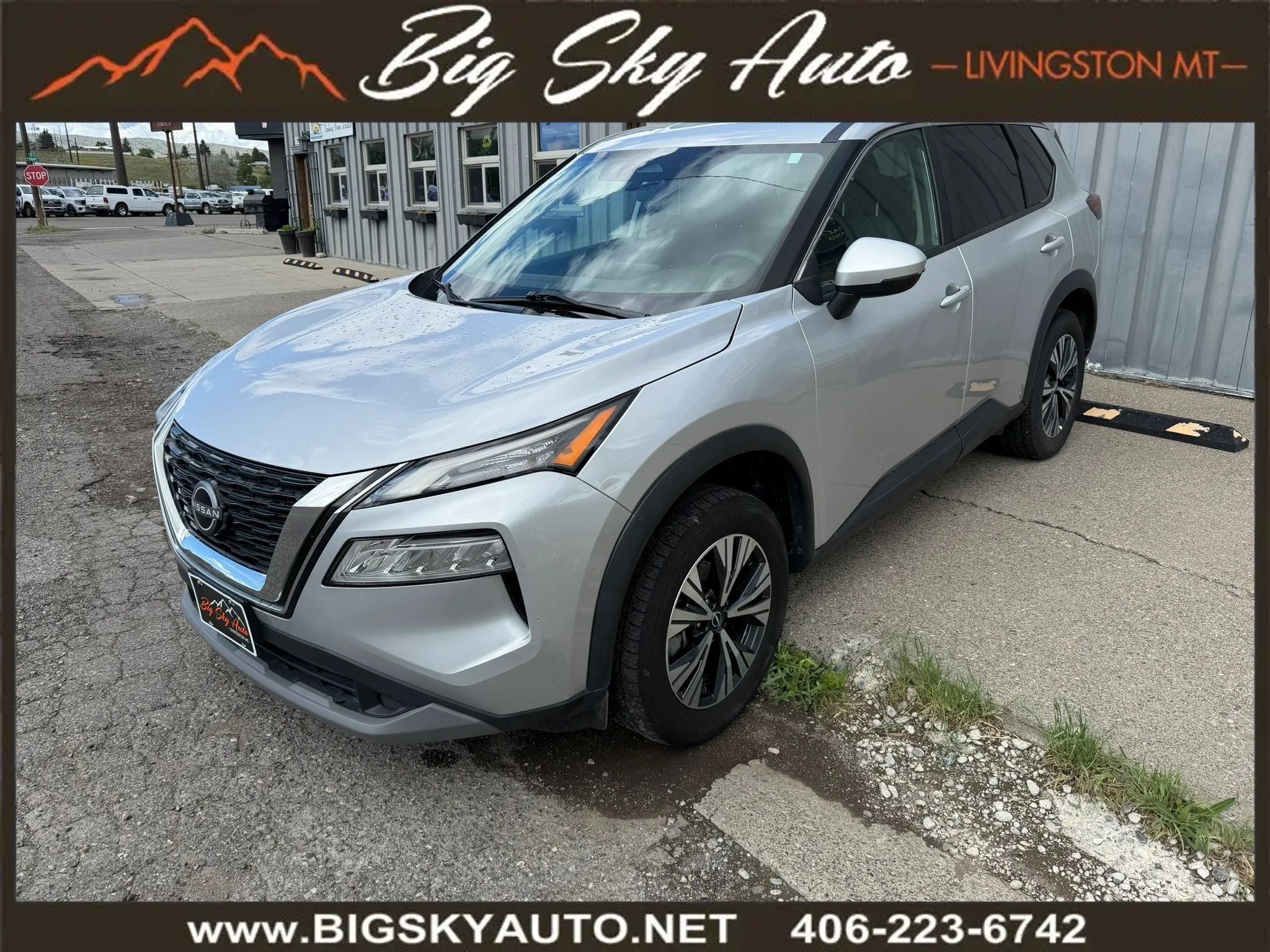 Used 2022 Nissan Rogue SV AWD/4WD image 3