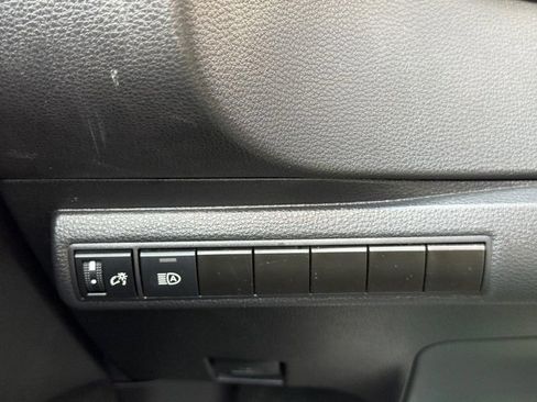 Used 2022 Toyota Corolla LE FWD image 29