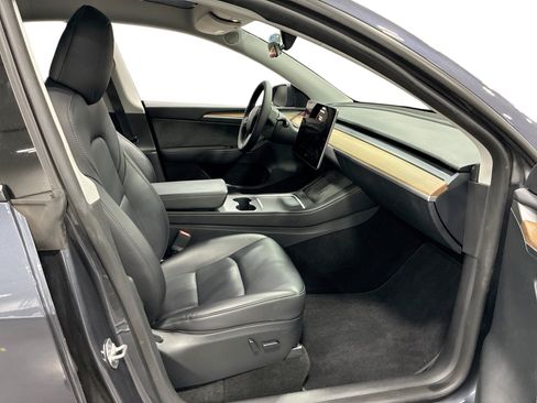 Certified 2023 Tesla Model Y Long Range AWD/4WD image 13