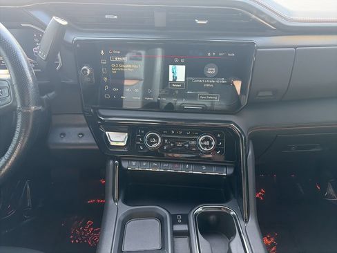 Used 2024 GMC Sierra 3500 AT4 w/ AT4 Preferred Package AWD/4WD image 16