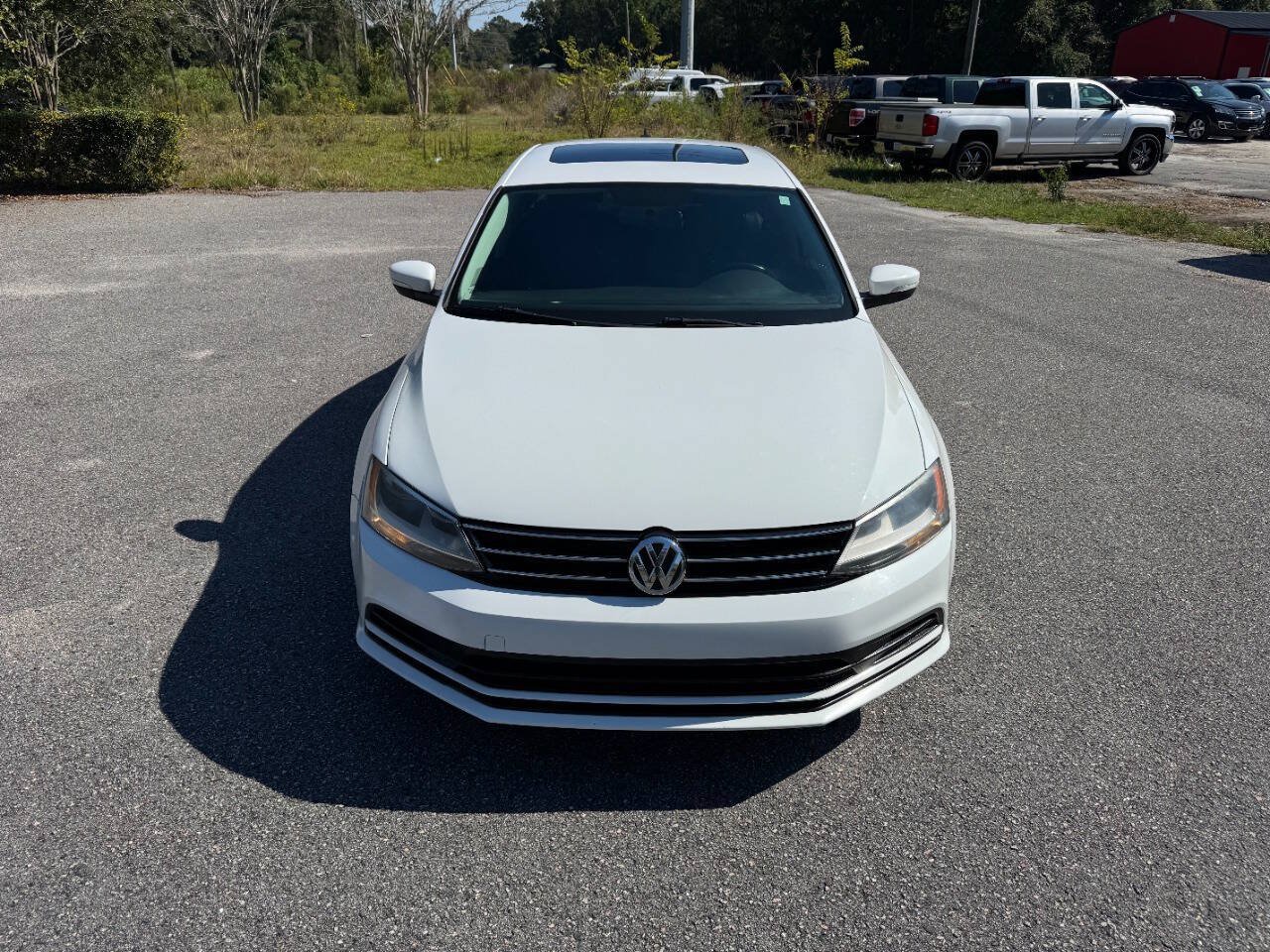 Used 2016 Volkswagen Jetta SE FWD image 2