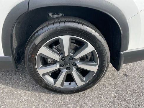 Certified 2025 Honda Pilot Touring image 44
