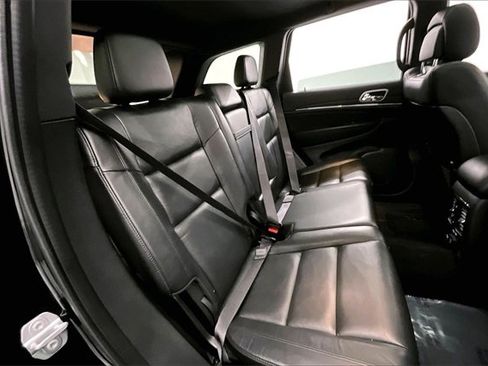 Used 2022 Jeep Grand Cherokee Limited image 23