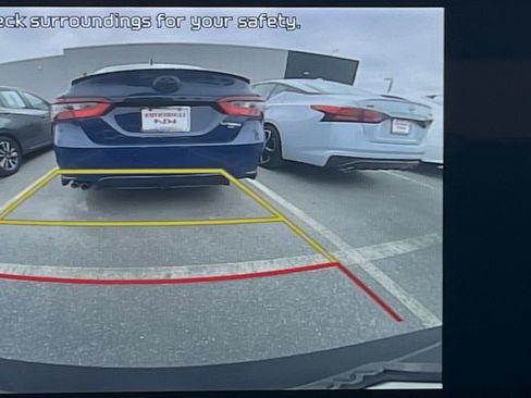 Used 2025 Kia Sportage EX image 23