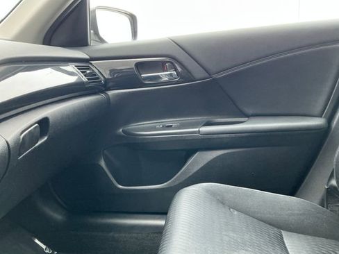 Used 2015 Honda Accord Sport image 18