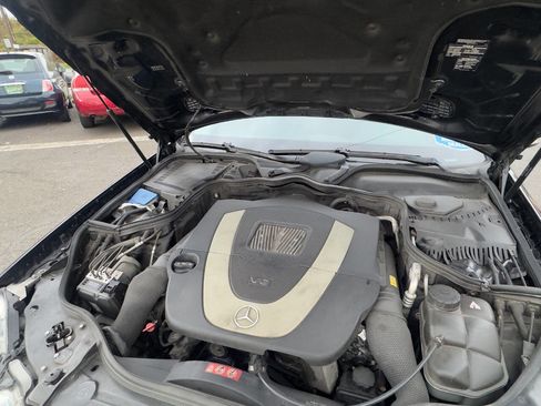 Used 2009 Mercedes-Benz E 350 4MATIC Sedan image 20