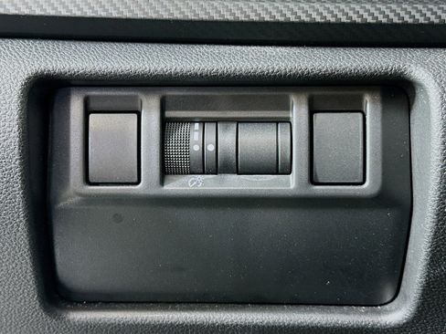 Used 2024 Subaru Crosstrek 2.0i Premium image 17