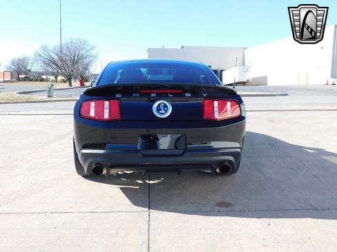 Used 2012 Ford Mustang Shelby GT500 w/ SVT Performance Pkg image 4