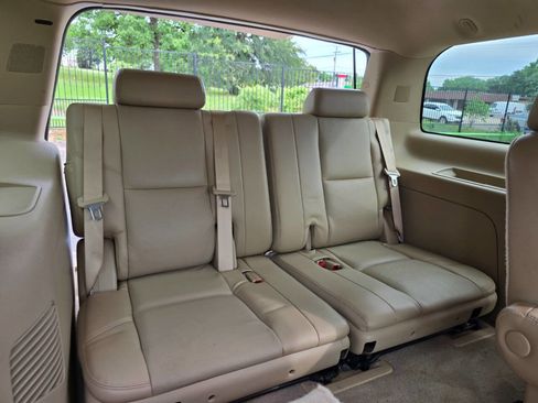 Used 2009 Cadillac Escalade 2WD image 19