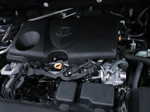 Used 2022 Toyota RAV4 LE FWD image 21