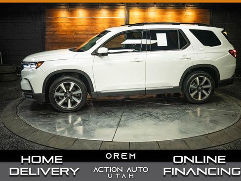Used 2023 Honda Pilot Elite image 1