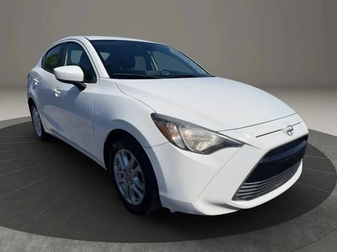 Used 2016 Scion iA FWD image 3