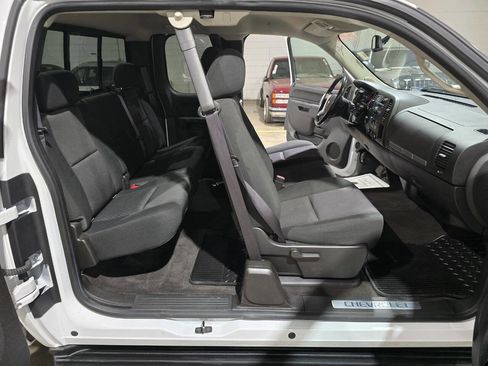 Used 2013 Chevrolet Silverado 2500 LT w/ Z71 Appearance Package AWD/4WD image 37