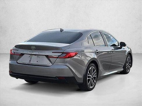 Used 2026 Toyota Camry XLE FWD image 5