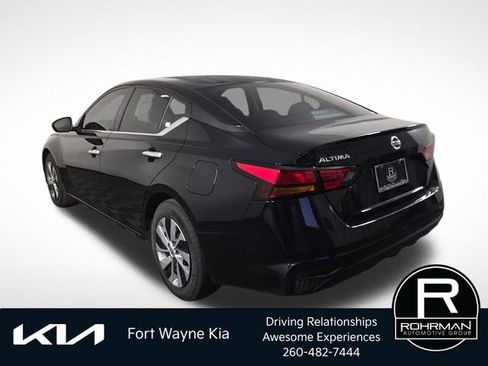 Used 2022 Nissan Altima 2.5 S FWD image 10